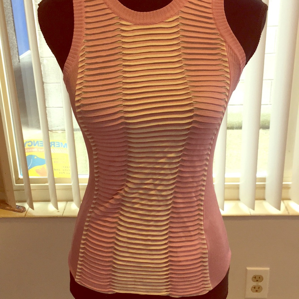 Light weight top